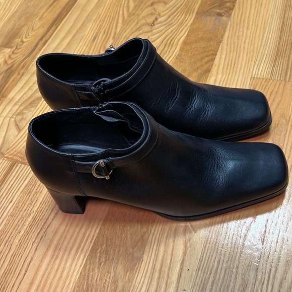 Great for Fall Barley worn AJ Valenci Ankle Boots - Picture 2 of 6